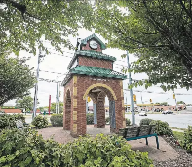  ?? JULIE JOCSAK THE ST. CATHARINES STANDARD ?? The Millenium Clock at the corner of Morrison Street and Dorchester Road in Niagara Falls.