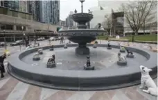  ?? BERNARD WEIL/TORONTO STAR ?? Berczy Park has been redesigned by Sugar Beach architect Claude Cormier.