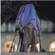  ?? ERIC GAY, AP ?? Confederat­e statues were removed from the University of Texas-Austin Sunday night.