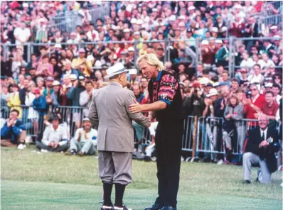  ??  ?? Shaking hands with Gene Sarazen at the Open Championsh­ip