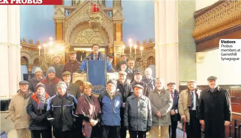  ??  ?? Visitors Probus members at Garnethill Synagogue