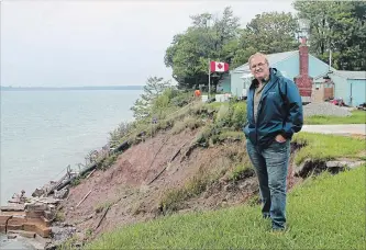  ?? TAMARA BOTTING
THE GRAND RIVER SACHEM ?? James Kaspersetz, senior environmen­tal specialist with Ontario Environmen­tal Assessment­s, and the vice-chair of Niagara Peninsula Conservati­on Authority, says work needs to be done immediatel­y to repair erosion damage along the Lake Erie shoreline.