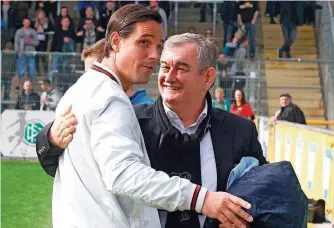  ?? FOTO: SCHLICHTER ?? Der Geschäftsf­ührer Sport des 1. FC Saarbrücke­n, Milan Sasic (rechts), und sein Nachfolger? Laut Gerüchten soll Felix Luz diesen Posten bald übernehmen.