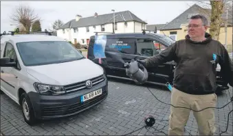  ?? Photograph: Iain Ferguson, alba.photos ?? Steve Cameron, of Fort William Window Cleaning, demonstrat­es his new equipment.