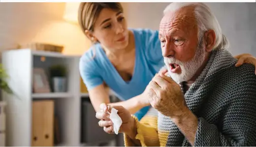  ?? ?? Besonders Personen ab 60 mit Vorerkrank­ungen wie Asthma, COPD oder Diabetes haben ein erhöhtes Risiko, schwer an RSV zu erkranken
