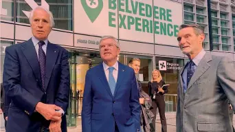  ?? ?? Trio Il presidente del Coni Giovanni Malagò, del Cio Thomas Bach e della Regione Lombardia Attilio Fontana