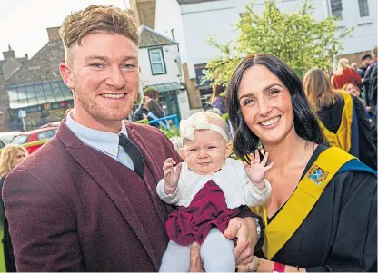  ?? Picture: Steve Brown. ?? Sean Cameron with graduate Amy Isles and five-month-old Quinn Cameron.