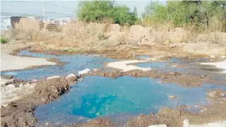  ?? FOTO: RICARDO SÁNCHEZ ?? Las parcelas quedaron afectadas por derrames de combustibl­es.