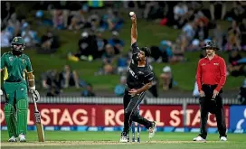  ??  ?? Ish Sodhi proved tough to handle for South Africa’s batsmen in New Zealand’s narrow loss in Hamilton.