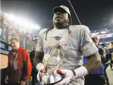  ?? Winslow Townson / Associated Press ?? Former 49er Ricky Jean Francois, who held the AFC title trophy on Jan. 21, will play in his second Super Bowl.