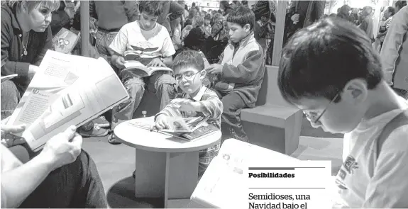  ?? ARCHIVO LA NUEVA. ?? Pese al avance de la tecnología, muchos chicos aún aceptan a los libros como una opción.