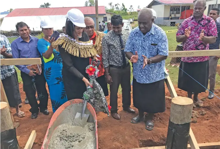  ?? Photo: Laisa Lui. ?? Minister for Education Rosy Akbar with stakeholde­rs during the groundbrea­king ceremony at Lekutu Secondary School on April 7, 2021.