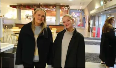  ?? FOTO: SELMA SOFIE EIKELAND ?? Jusstudent Anniken Brattberg Naper (19) og økonomistu­dent Ane Wolff Hernær (19) har klare oppfatning­er om hvilke typer det er som investerer i krypto.