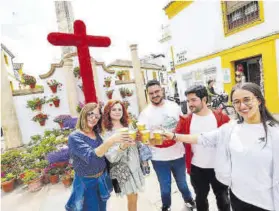  ?? Manuel Murillo ?? Ambiente tranquilo en las Cruces durante la jornada de ayer, lunes.