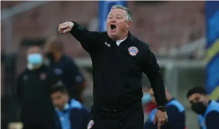  ?? | SHAUN ROY BackpagePi­x ?? CHIPPA United coach Gavin Hunt during a DStv Premiershi­p clash against Stellenbos­ch FC.