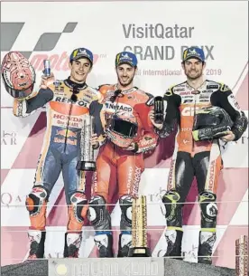  ?? FOTO: EFE ?? El podio del Gran Premio de Qatar de MotoGP. El resultado final, pendiente de Mies