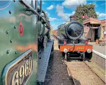  ?? TOM CLARKE ?? Driver Tom Clarke captured this view of No. 2999 entering Hampton Loade station from the footplate of ‘Modified Hall’
No. 6960 Raveningha­m Hall as the two 4-6-0-hauled trains crossed on April 15.