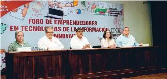  ??  ?? El rector José Manuel Piña Gutiérres inauguró las actividade­s del foro.