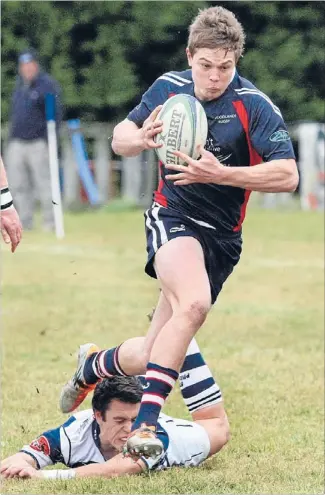  ?? Photo: JOHN HAWKINS ?? Cutting loose: Warrick Lynn in action for Woodlands last season.