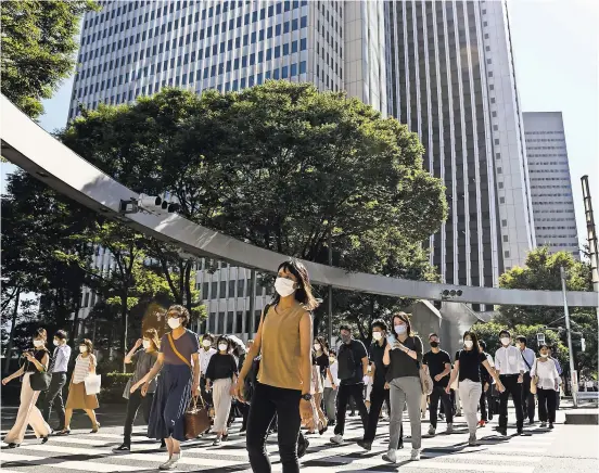  ?? NORIKO HAYASHI PARA THE NEW YORK TIMES ?? Las mujeres japonesas en edad de trabajar se han ido incorporan­do al mercado laboral.