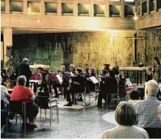  ?? Foto: Robert Kraus ?? Das Akkordeone­nsemble Accordimen­to zeigte beim Konzert in der Gersthofer Kirche Maria, Königin des Friedens, ein fasziniere­ndes Akkordeons­piel.