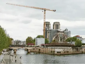  ?? Foto: Lisa Louis ?? Die Ile de la Cité, die Insel mit der Kathedrale Notre‰dame de Paris, war einst „der Kopf, das Herz und das Rückenmark“der Me‰ tropole. Das soll sie bald wieder werden.