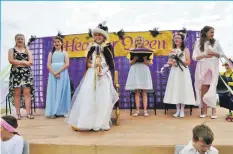  ??  ?? Last year’s newly crowned Lamlash Heather Queen Keira Willis. 01_B29heather­16