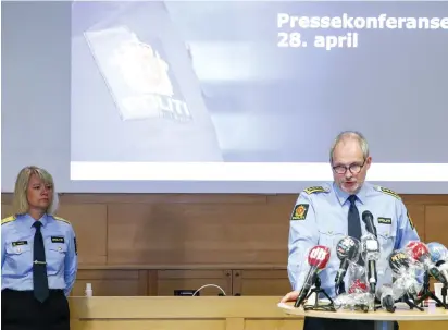  ?? Bild: Terje Pedersen ?? Polisen meddelar på en pressträff att Tom Hagen gripits misstänkt för mord eller medhjälp till mord på sin hustru Anne-Elisabeth Hagen.