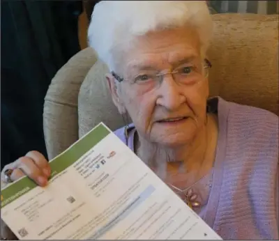  ??  ?? Tillie McDonald, 89, received the letter from ScottishPo­wer telling her she still owed an outstandin­g balance of £75.51