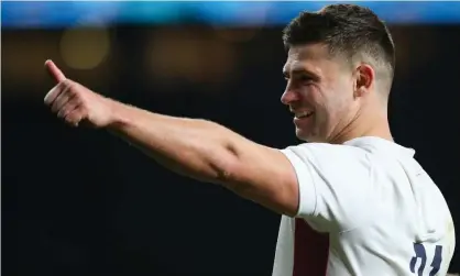  ?? ?? Ben Youngs gives a thumbs-up to the crowd after England’s 23-19 win against Wales at Twickenham. Photograph: Craig Mercer/MB Media/ Getty Images