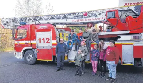  ?? FOTO: MARTINUSSC­HULE RAVENSBURG ?? Schüler der Martinussc­hule Ravensburg haben die Feuerwehr in Weingarten besucht.