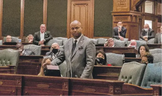  ?? JUSTIN L. FOWLER/THE STATE JOURNAL-REGISTER VIA AP ?? Speaker of the House Emanuel “Chris” Welch gives his closing remarks June 1 at the end of the legislativ­e session.