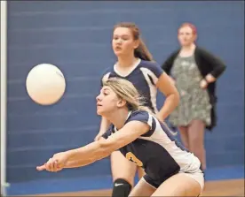  ?? Scott Herpst ?? Presley Butcher goes for a dig during the Oakwood Christian Lady Eagles’ home match against Normal Park last week. Butcher would serve the last 12 consecutiv­e points in the second set to seal the victory.