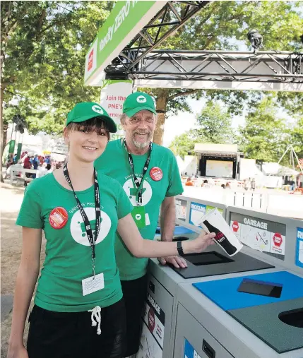  ?? — CRAIG HODGE/PNE FILES ?? Gabby Korcheva, left, and Michael Leland are promoting The Binners’ Project at the PNE, explaining binners’ recycling skills and their role in helping keep Vancouver streets clean.