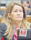  ??  ?? La “reina del norte”, la diputada Cristina Villalba consiguió documentos diplomátic­os para ella y toda su familia.