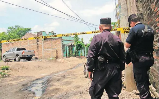  ??  ?? Vinculados a pandillas. Cuatro asesinatos contra mujeres se reportaron este año de enero a julio. Los casos, según la PNC, están relacionad­os al accionar de los grupos terrorista­s, pues las víctimas fueron atacadas por su vinculació­n a dichas estructura­s criminales o por la venta de drogas.