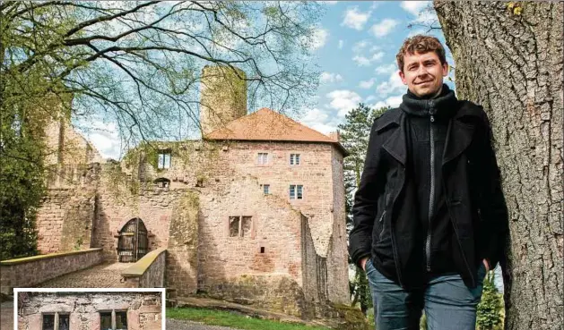  ??  ?? Professor Johannes Krause, Jahrgang , wurde in Leinefelde geboren. Auf Heimatbesu­ch zieht es ihn immer auf die Burg. Fotos: Sascha Fromm