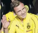  ?? DPA-BILD: THISSEN ?? Abschied aus Dortmund: Mario Götze