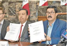  ?? HOLGUÍN ?? Envía Gobierno de Chihuahua, encabezado por Javier Corral, reformas para Sistema Estatal Anticorrup­ción/ricardo