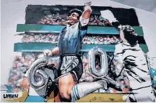  ?? /EFE. ?? Los murales en Villa Fiorito, barrio natal de Maradona, fueron adornados con motivo de su onomástico 60.
