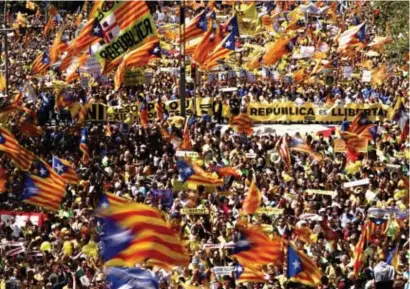  ?? FOTO REUTERS ?? Volgens de stedelijke politie van Barcelona waren er gisteren 315.000 manifestan­ten op de been.