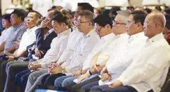  ??  ?? Cabinet Secretarie­s Martin Andanar, Boy dela Peña, Bebot Bello, Ramon Lopez, Gen. Hermogenes Esperon, and Delfin Lorenzana