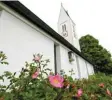  ?? Foto: Hechelmann (Archivbild) ?? Dort, wo in Bonstetten die Pfarrkirch­e St. Stephan steht, war fast tausend Jahre vor dem Neubau im Jahre 1980 schon eine Holzkirche.