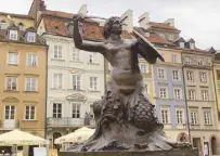  ?? ?? Warsaw landmark: The statue of the mermaid Syrenka in Old Town Market Square