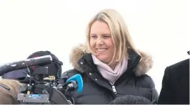  ??  ?? I FOKUS: Justis-, beredskaps- og innvandrin­gsminister Sylvi Listhaug (FrP) fikk store deler av oppmerksom­heten under regjeringe­ns fellesfoto­grafering på Hurdalsjøe­n i går.