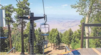  ?? PHOTOS BY SOFIA KRUSMARK/THE REPUBLIC ?? The Mount Lemmon Sky Ride is open in the summers for a 30 minute trip up and down the mountain. The ride climbs up to 9,125 feet and overlooks Tucson.
