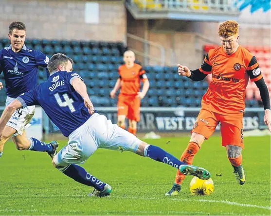  ?? Pictures: SNS. ?? Striker Simon Murray, pictured in action above against Queen of the South, has to be exempt from any criticism of United so far; opposite: new United signing Thomas Mikkelsen needs time to adapt to Scottish football; Paul Sturrock endured one of his...