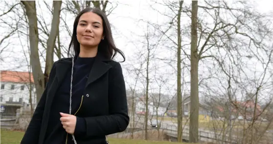  ?? Bild: LENA LYXELL ?? SKILLNAD. ”Jag vill visa att man kan göra skillnad, man måste inte vara statsminis­ter för att kunna förändra,” säger SSU Hallands nya ordförande Aida Birinxhiku.