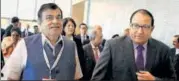  ?? HT PHOTO ?? Highways minister Nitin Gadkari with Singapore trade minister S Iswaran in Singapore on Saturday.