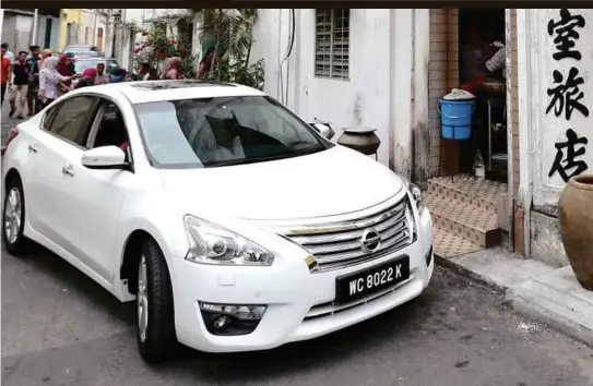  ??  ?? Pemanduan Nissan Teana 2.5XV dari Kuala Lumpur ke Ipoh begitu selesa kerana reka bentuk tempat duduk berinspira­sikan sifar graviti.